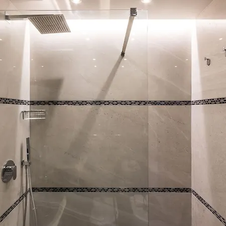 Photorooms Oda ve Kahvaltı 4*